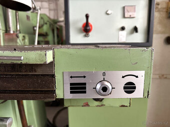 Frézka svislá konzolová FVE 20 - 10