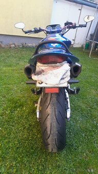 Honda CB900F Hornet - 10