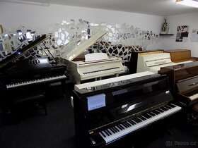 Bílé piano, pianino, klavír Petrof - 10