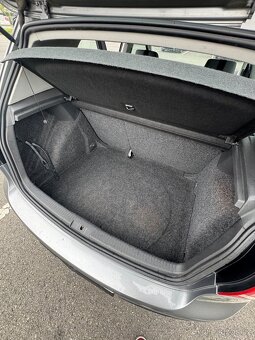 Volkswagen Golf V 1.4 16V - 10