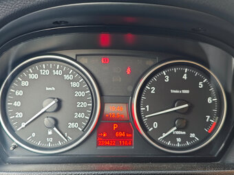 Prodám BMW E90 325i LCI - 10