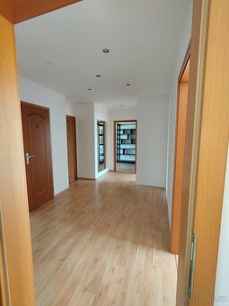 prostorný byt 4+1 o celkové užitné ploše 99 m² - 10