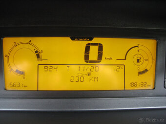 CITROEN GRAND C4 PICASSO 1.6 HDi 7.MÍST 1.MAJITEL - 10