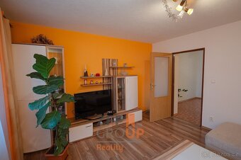 Prodej rodinného domu 4+1 s bazénem o rozloze 144 m2, ulice - 10