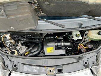 Nissan Primastar 2.5 dCI 8 míst - 10