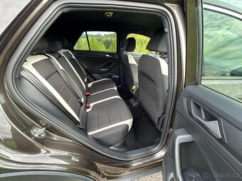 Prodám VW T-Roc 1,5 tsi 110 kW SPORTLAIN - 10