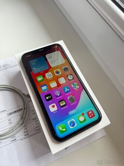 Apple iPhone 11 64GB - 10