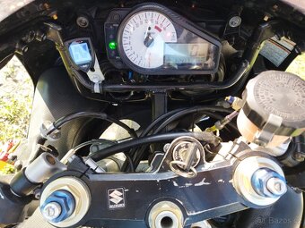 Suzuki GSX-R 750 K1 - 10