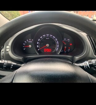 Prodám Kia Sportage3 4x4 automat,2.0 CRDI 100kw - 10