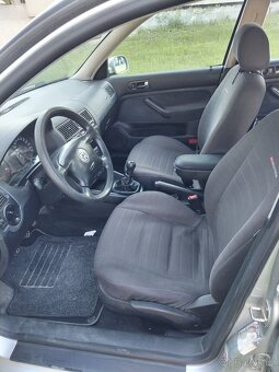 Volkswagen Golf 1.6 (2001) - 10