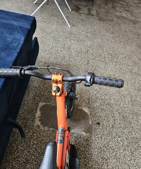 Elektrické odrážedlo Stacyc 12 KTM - 10
