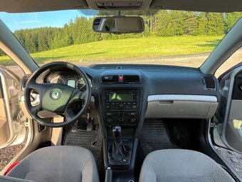 Octavia II combi 1.8 TSI, pěkný stav - 10