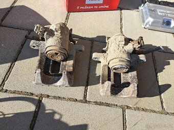 Audi A6 Avant r.v. 2002, náhradní díly - 10