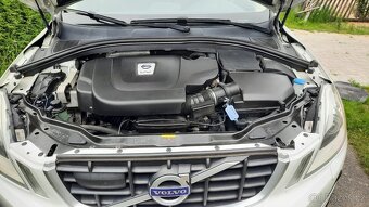 Volvo XC60 2.4D Automat-175hp r.2010 výbava Summum - 10