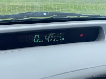 Toyota Prius 1.5 hybrid, r.v. 2000, BOURÁNO - 10