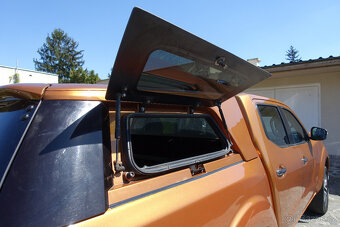 Nissan Navara DC dCi 190k Tekna, M6, 4d. - TOP STAV - 10