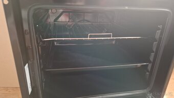 Trouba, plynový sporák, deska, dřez, myčka. - 10