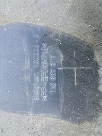 Přední nárazník VW Golf 5 - 10