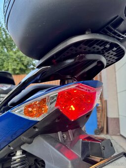 Kymco Super 8 125 NÍZKÝ NÁJEZD - 10