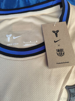 Dres Fc Barcelona Vonkajší 25/26 - Nový s visačkami Kobe - 10