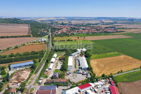 Uzavřený areál - Výrobní hala laminátových dílů s bytem na o - 10