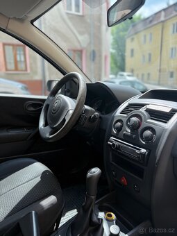 Renault - 10