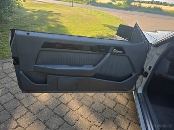 Mercedes E320 Cabrio - 10