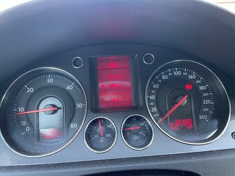 Volkswagen passat variant 2.0 tdi 103 kw - 10
