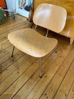 Vitra - Designový stůl a židle od Raye a Charlese Eamesových - 10