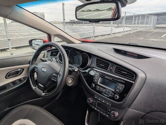 Kia Ceed kombi 1.6 GDI 99 kW Exclusive - 10
