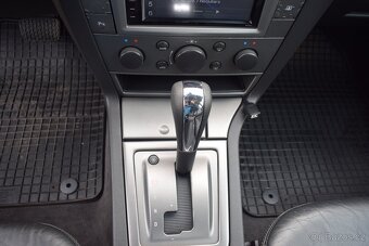 Opel Vectra 2,2 i AUTOMAT,PO STK - 10