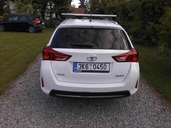Toyota Auris COMBI- rv2013- 1.6 97kw- 112000km- - 10