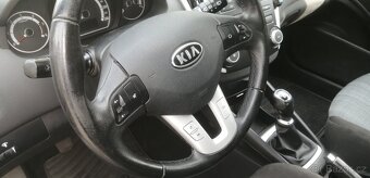Kia Ceed kombi 1.6 CRDi , r. 2010 facelift, servis, STK, atd - 10