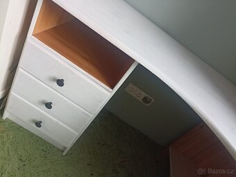Dřevěný psací stůl - 10