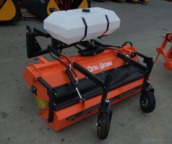 Zametací zařízení 2,4 m , zametač - 10