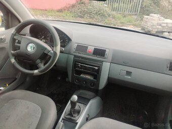Škoda Fabia sedan 1.2 HTP 47 kW rok 2003 plně pojizdna - 10