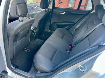 Mercedes-Benz Třídy C,  200 CDI 7-GTRONIC Bi-Xenony - 10