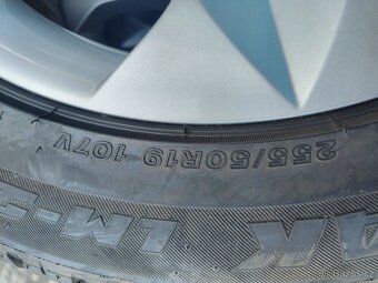 BMW X5 ALU. kola s pneu 255/50/19 zimní R19 - 10