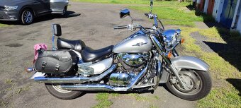 Suzuki Intruder C 1500 - 10