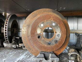 Brzdy Lexus GS430 - 10