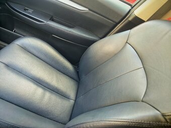 Subaru Outback 2.5 - 10