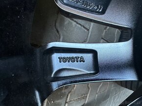 Originál sada alu Yaris Cross 17” - 10