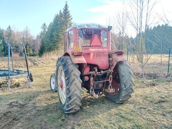 Belorus MTZ 50 Potřebuji uvolnit místo pro další stroj - 10