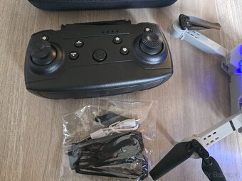 E99 Dron šedý dual kamera + box s příslušenstvím + VR brýle - 10