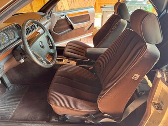 Mercedes Benz w124 coupe 300 ce - 10