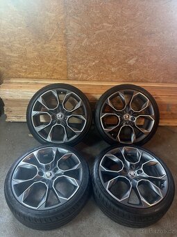 ALU Kola ŠKODA 5x112 R19 X-TREM Zánovní Letní Pneu 225/35/19 - 10
