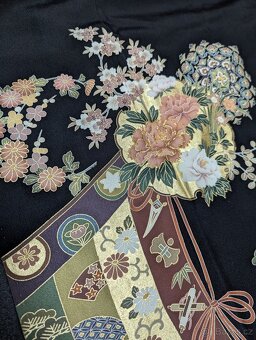 Černé dámské kimono Tomesode - 10