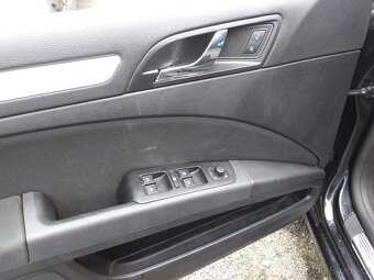 SUPERB II COMBI 2.0TDI 125KW,XENON,KLIMA,CHROM-PAKET,POJÍZDN - 10