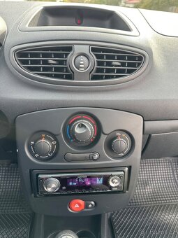 Renault Clio 1,2i 55KW PALUBNÍ POČÍTAČ - 10