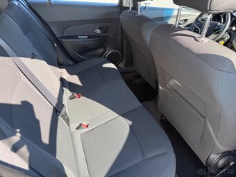 CHEVROLET CRUZE 1,6i EcoTec 91kW - 2.maj - pouze 78800km - 10